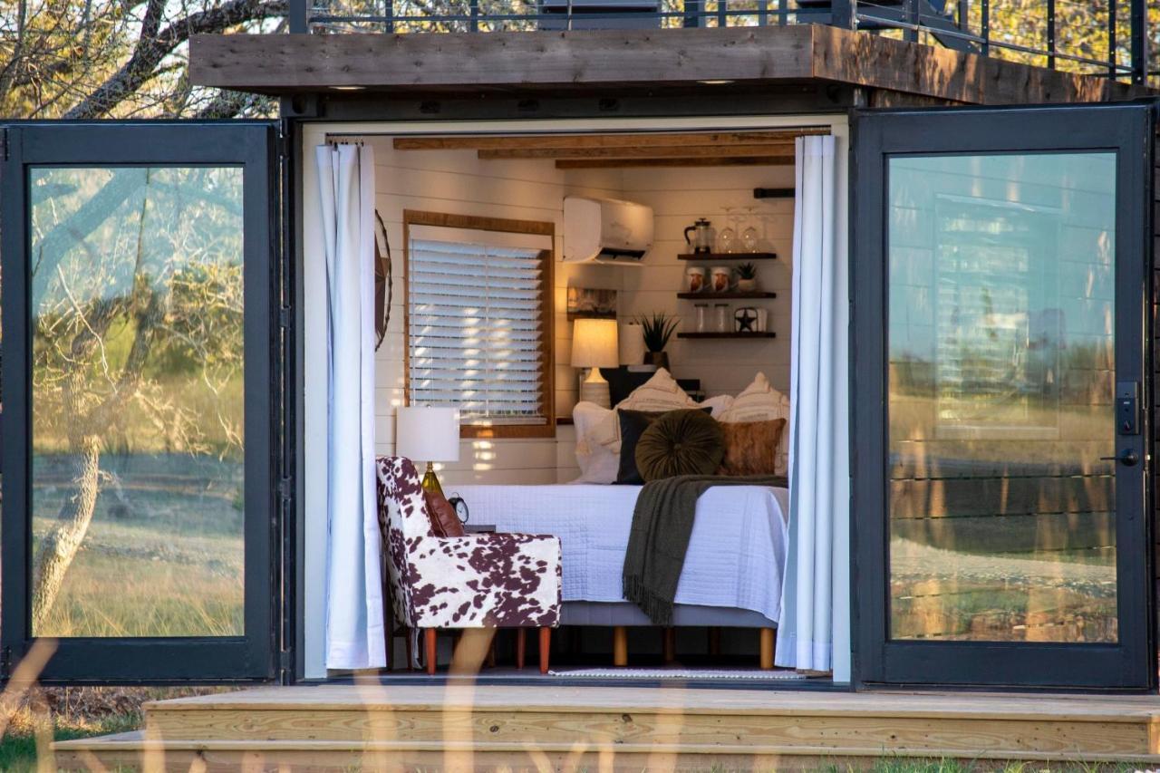 New The Lone Star Shipping Container Villa Fredericksburg Dış mekan fotoğraf